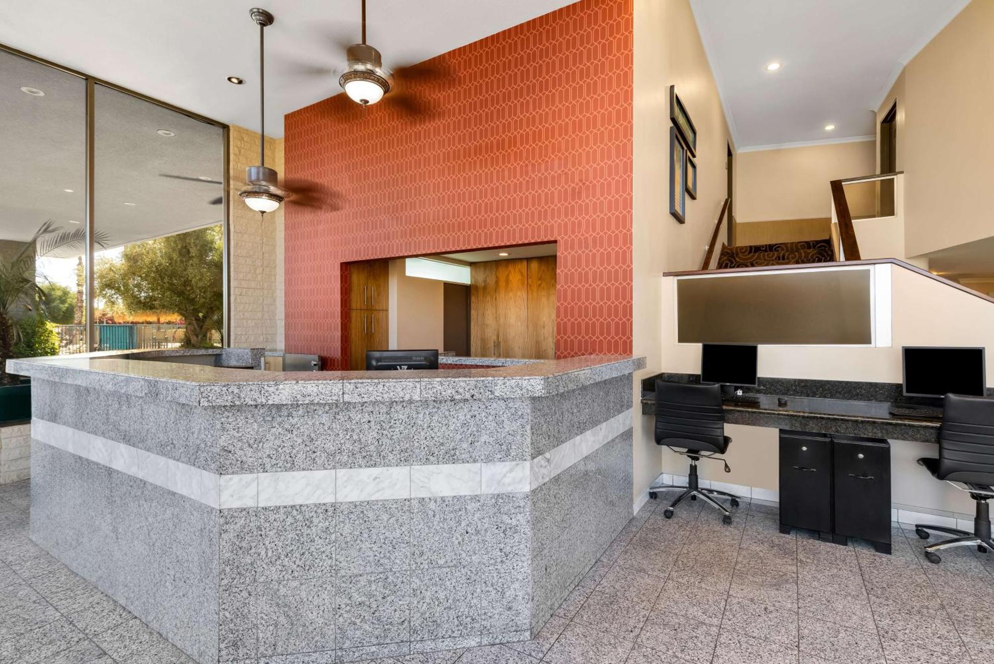 Best Western Date Tree Hotel Indio Εξωτερικό φωτογραφία